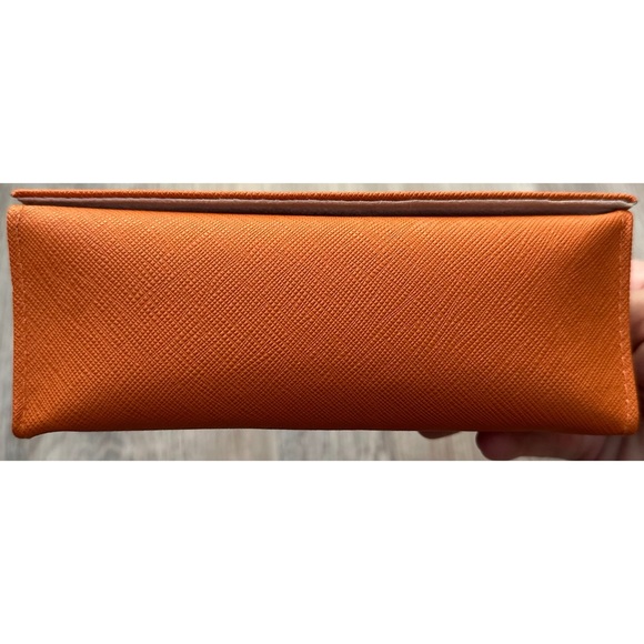 Tory Burch Orange Glasses Case w/Cleansing Cloth - Picture 6 of 12